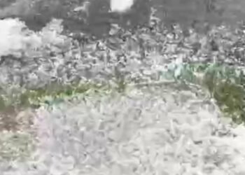 Київ залило за лічені хвилини: потоки води на вулицях і небезпечна гроза у столиці