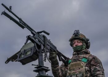 ПВО сбила большинство дронов, но баллистика прорвалась: детали ночной атаки РФ