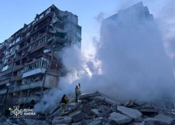 Приліт у Києві: покроково, що робити мешканцям пошкодженого будинку