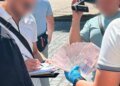 Инструктор автошколы в Черновцах обещал “решить вопрос” с правами за 26 тысяч гривен