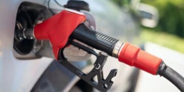 Рост цен на бензин не прекращается: как изменились цены на АЗС