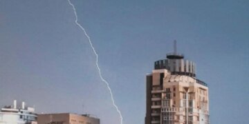 Грозы, град и шквалы: ГСЧС предупредило об ухудшении погоды 7 августа