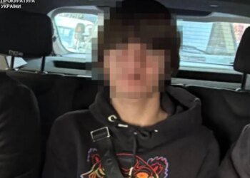 Избили постояльца отеля во Львове и сняли с его счета 58 тысяч: подозрение несовершеннолетним