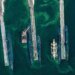 Россия прячет подводные лодки под сетками даже за тысячи километров от фронта