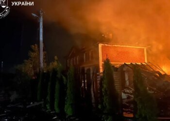 Старшего брата с ожогами спасли, младший погиб во время атаки в Киевской области. ФОТО