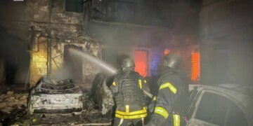 Комбинированный ракетный удар по Одессе погрузил четыре района в блэкаут и парализовал электротранспорт