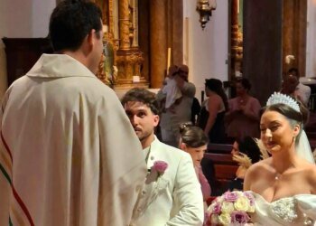 "Фейкове" весілля: у Португалії тисячі фанатів чекали на одруження Роналду, але наречені так і не з'явилися