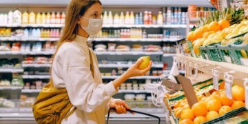 Удары по складам сказываются и на кошельках: товары могут подорожать на 20%