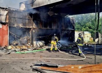 Удары по хот-догам и заправкам: Кремль пытается лишить Украину топлива
