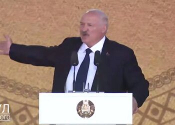 Лукашенко позвал “бедняг украинцев” на свои болота. ВИДЕО