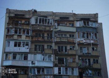 Через масовану російську атаку 40 тисяч осель у Києві без світла