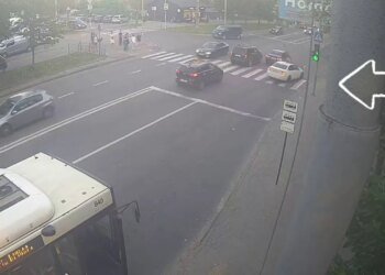Во Львове две машины BMW на одном пешеходном переходе сбили отца с 8-летней дочерью – оба находятся в реанимации. ВИДЕО