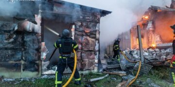 Россия нанесла удар по Харькову и его пригородам: атакованы АЗС, есть жертвы