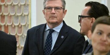 «Это существенно ухудшило бы отношения»: Польша предупредила Украину из-за Бандеры и Шухевича в пантеоне