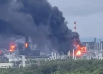 Топливный коллапс близок: украинские дроны парализовали очередной гигантский НПЗ в России