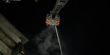 Дворічна дитина загинула у Києві внаслідок російської атаки, 5 людей постраждали