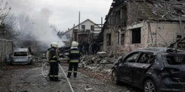 Число погибших в результате удара по складу под Киевом возросло