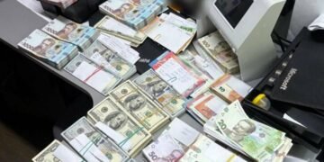 Фальшиві чеки та мільйони готівкою: у Києві викрили мережу нелегальних обмінників
