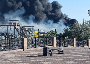 Су-24М на аэродроме “Саки” и 18 складов дронов: в Генштабе назвали результаты ударов