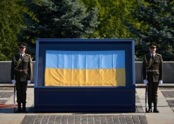 35 років потому: історичний прапор Незалежності знову з’явився у Києві