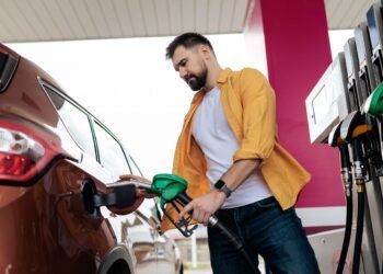 Ціни на АЗС після вихідних: скільки коштують бензин, дизель та газ 24 серпня