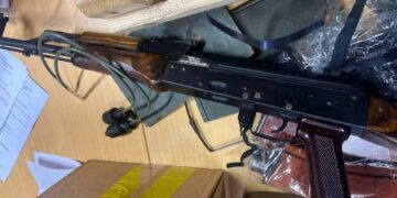 Таємний арсенал і мільйонна схема: на Київщині затримали командира військової частини