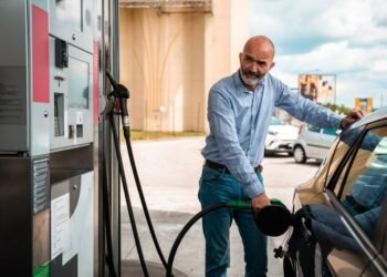 АЗС підняли ціни за вихідні: скільки коштує бензин, дизель та газ 31 липня