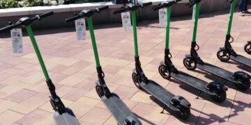 Електросамокатам — стоп: у Києві вимагають заборонити прокат