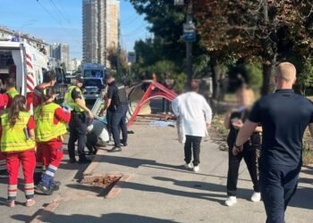 На повній швидкості в маршрутку, а потім у людей: деталі смертельної ДТП у Києві