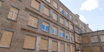 Кожен десятий освітній заклад постраждав від атак: як Київ готується до 1 вересня