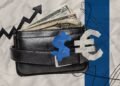 Долар та євро додали в ціні: курс НБУ на 31 серпня та як пальне вплине на валюту