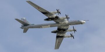 СБУ поразила в Энгельсе ракетоноситель ТУ-95МС, который бил по Украине, – Зеленский