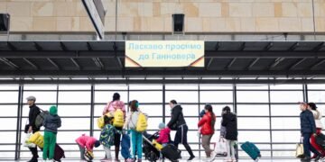Сколько украинцев находятся в ЕС под временной защитой: данные Евростата