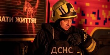 РФ массированно атаковала Сумы: в городе масштабные пожары и пострадал человек