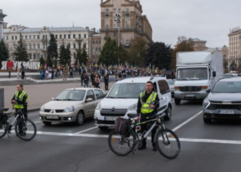 Масштабні обмеження після атаки: в Києві зупинять громадський транспорт