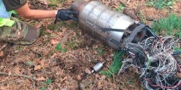 Небезпечні уламки впали просто у ліс Києва: що залишив після себе ворожий дрон