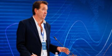 “Могущественные люди часто просчитываются”: историк Питер Франкопан о том, что общего у Путина и Трампа