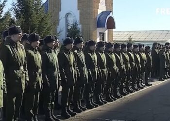 Потери РФ обгоняют вербовку на 6000 человек в месяц – The Guardian