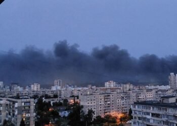 Чим ми дихаємо після атаки: що показують датчики якості повітря на Київщині