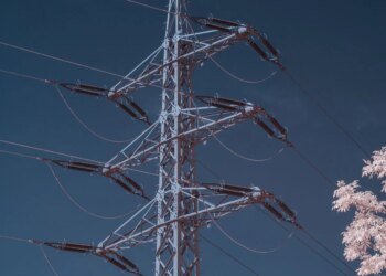 Після ударів рф перебої зі світлом у Києві та п'яти областях
