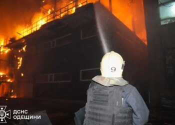 Одесса под массированной атакой РФ: в городе отключается свет, существует ракетная угроза