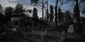Нічна атака на Київ забрала життя 8 людей, серед 5 постраждалих – 3 дітей