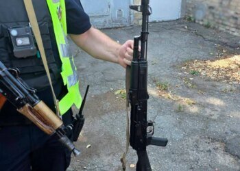 У Києві військового затримали через погрози автоматом перехожому – поліція