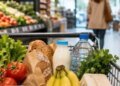 Продукты в Украине: что будет с ценами и стоит ли делать запасы
