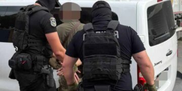 Хотел нажиться на чужом страхе: сотрудника ТЦК поймали на взятке в Закарпатье