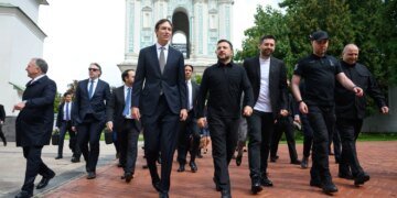 Зеленський розпочав переговори зі спецпредставниками Трампа у Києві