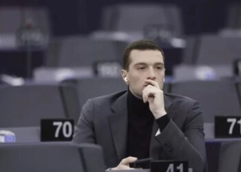 Потенциальный премьер Франции хочет зарабатывать на войне в Украине и требует денег уже сейчас