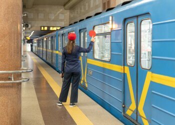 Київське метро з 10 вересня працюватиме довше: з'явився графік