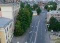 “Сверхдержава, где бензин течет из березы…” – россиянин показал опустевший Петербург. ВИДЕО