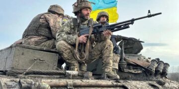 1400 военнослужащих, десятки единиц артиллерии и НРК: потери российской армии за сутки